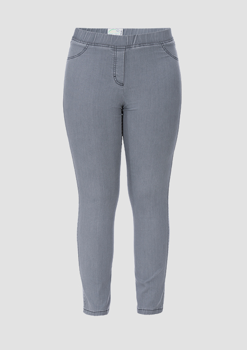 DĂĽnne Jeans aus leichtem grauem Denim-Gewebe. DĂĽnne Jeans aus leichtem grauem Denim-Gewebe.