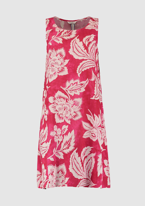 Rotes Kleid mit weißen Blumenmuster. Rotes Kleid mit weißen Blumenmuster.