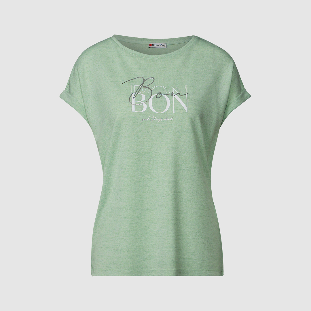 Grünes T-Shirt mit aufgedrucktem Schriftzug "BON" und dem Zusatz "and things about".